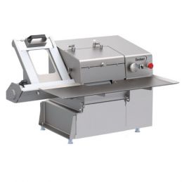 MACHINE A BROCHETTE...
