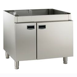 Armoire neutre avec portes, four 10x GN 2/1