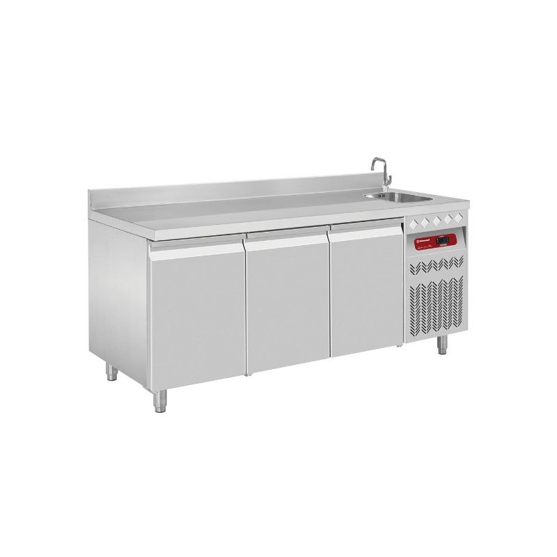 Table frigorifique "murale" ventilée, 3 portes GN 1/1, 405 litres avec évier Table frigorifique "murale" ventilée, 3 portes GN 1/1, 405 litres avec évier