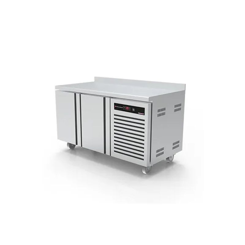 Desserte réfrigérée adossée inox avec groupe positif et 3 portes - 2017x600x850 mm Desserte réfrigérée adossée inox avec groupe positif et 3 portes - 2017x600x850 mm