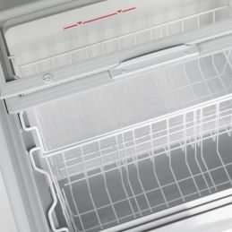 Congélateur de crème glacée avec couvercles coulissants vitrés bombés