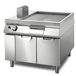 Fry-top gaz professionnel sur coffre avec portes et plaque mi-lisse mi-rainurée 900x735 - 14 000 w